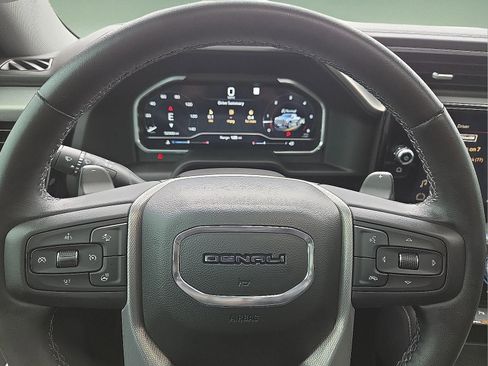Used 2023 GMC Sierra 1500 Denali w/ Technology Package AWD/4WD image 24