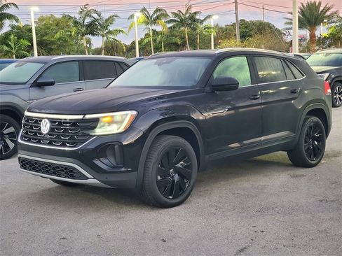 New 2026 Volkswagen Atlas Cross Sport SE image 3