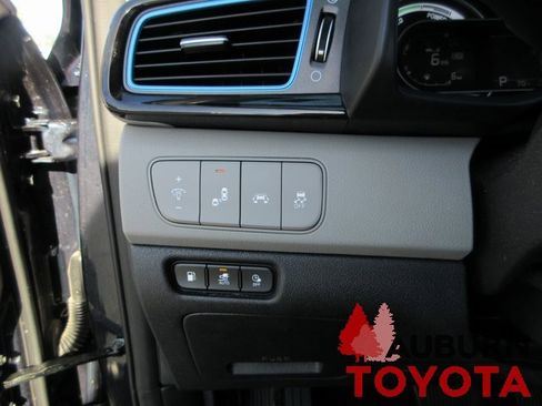 Used 2019 Kia Niro EX image 13