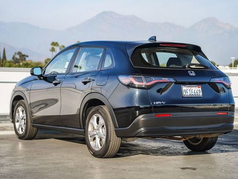 Used 2023 Honda HR-V LX image 7