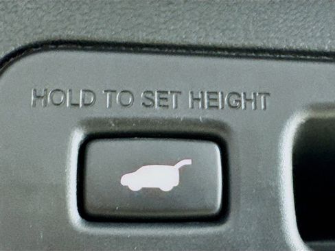 Used 2024 Honda Pilot EX-L image 32