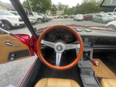 Used 1990 Alfa Romeo Spider Graduate RWD image 11