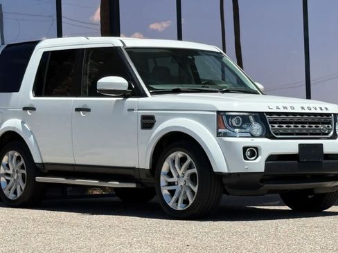 Used 2016 Land Rover LR4 HSE AWD/4WD image 17