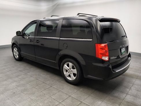 Used 2019 Dodge Grand Caravan SXT FWD image 3