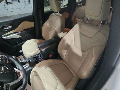 Used 2017 Jeep Cherokee Limited w/ Luxury Group image 15