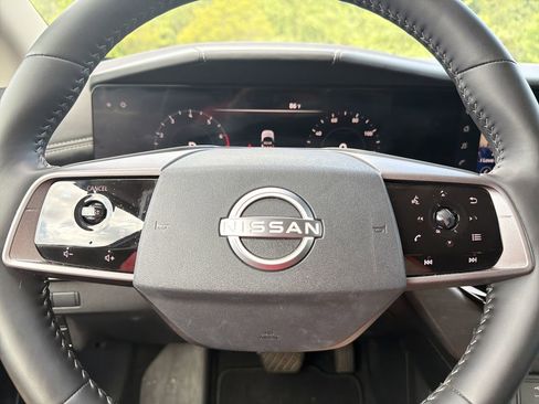 Certified 2025 Nissan Murano SV FWD image 9