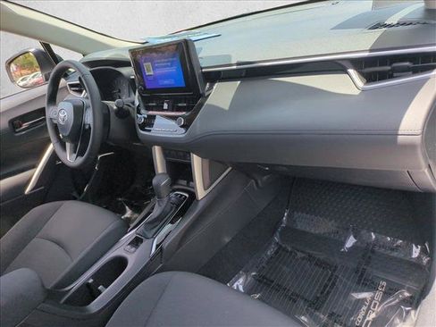 Certified 2025 Toyota Corolla Cross LE FWD image 21