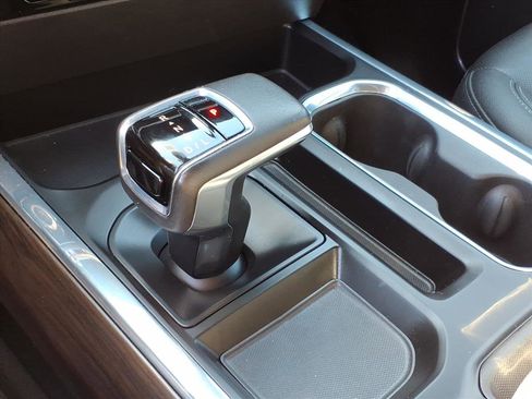 Certified 2022 GMC Sierra 1500 SLT w/ SLT Convenience Package image 23