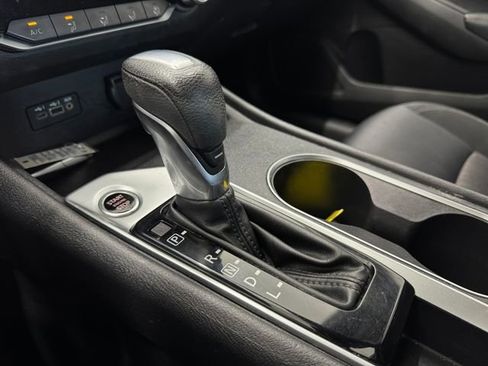 Used 2022 Nissan Altima 2.5 SV FWD image 25