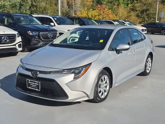 Used 2024 Toyota Corolla LE FWD image 4