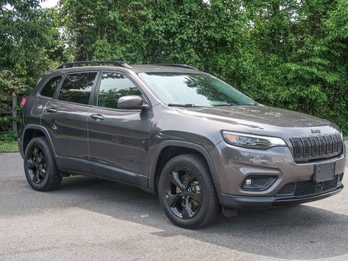 Used 2021 Jeep Cherokee Latitude Plus AWD/4WD image 1