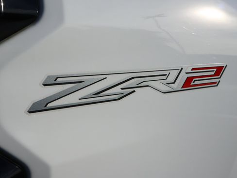 Certified 2024 Chevrolet Colorado ZR2 w/ Technology Package image 6