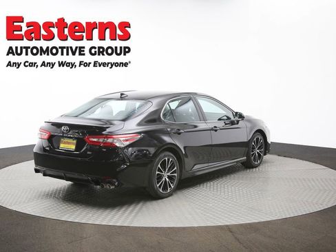 Used 2019 Toyota Camry SE image 38