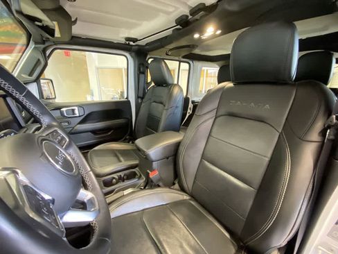 Used 2021 Jeep Wrangler Sahara w/ Safety Group image 13