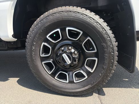 Used 2025 Ford F350 Platinum AWD/4WD image 13