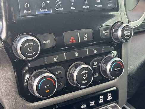 Used 2022 RAM 2500 Big Horn w/ Level A Equipment Group image 25