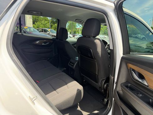 Used 2019 GMC Terrain SLE w/ Driver Convenience Package FWD image 16