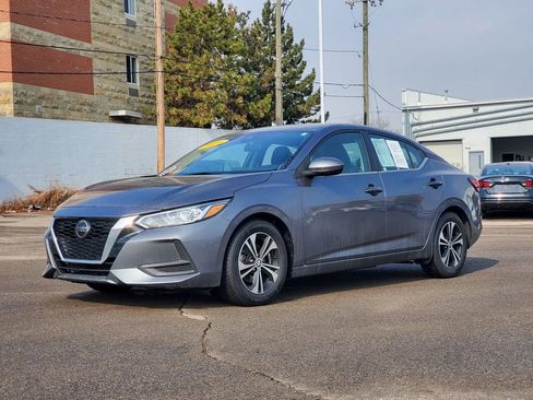 Used 2023 Nissan Sentra SV image 2