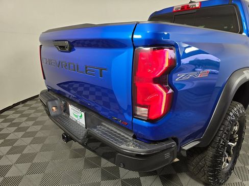 Used 2024 Chevrolet Colorado ZR2 w/ Technology Package AWD/4WD image 15