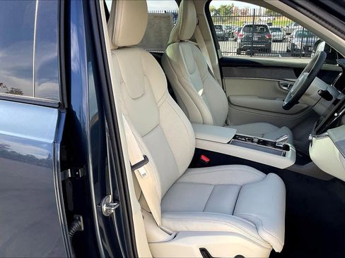 New 2026 Volvo XC90 B6 Ultra w/ Protection Package image 32