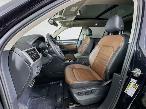 Used 2022 Volkswagen Atlas SEL Premium image 20