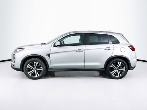 Used 2025 Mitsubishi Outlander Sport SE image 4