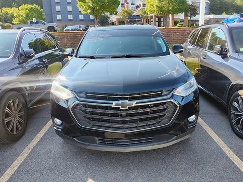 Used 2018 Chevrolet Traverse RS FWD image 2