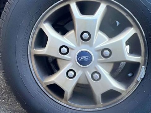 Used 2015 Ford Transit 250 Medium Roof image 20