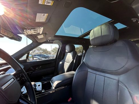 Used 2023 Land Rover Range Rover Sport SE Dynamic image 12