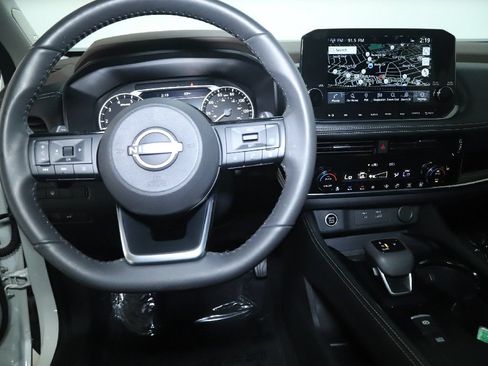 Certified 2023 Nissan Rogue SL w/ SL Premium Package AWD/4WD image 31