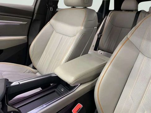 Used 2024 Audi Q8 e-tron Prestige w/ Prestige Package image 76