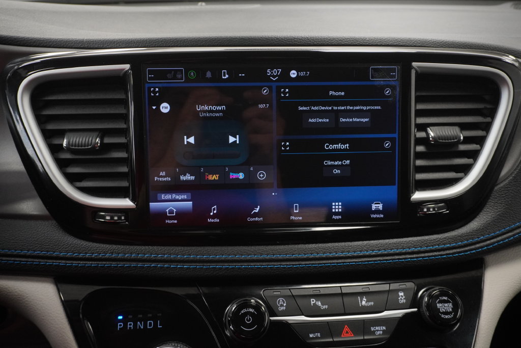 Certified 2021 Chrysler Pacifica Touring-L FWD image 24