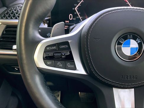 Certified 2025 BMW X6 xDrive40i image 16