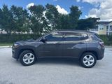 Used 2021 Jeep Compass Latitude image 4