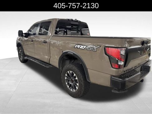 Used 2023 Nissan Titan PRO-4X AWD/4WD image 4