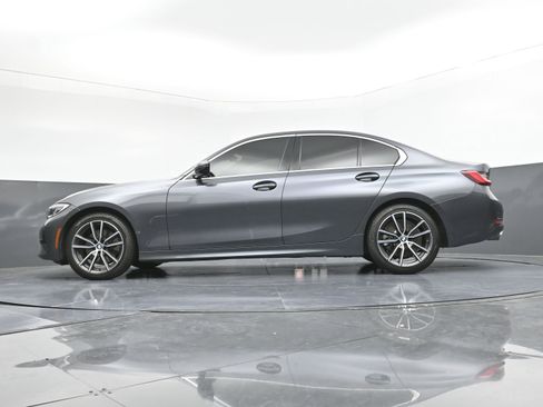 Used 2020 BMW 330i Sedan w/ Convenience Package image 28