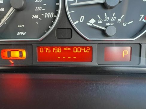 Used 2002 BMW 330Ci Convertible RWD image 8