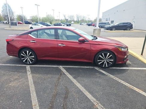 Used 2020 Nissan Altima 2.5 Platinum image 3