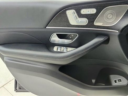 Used 2023 Mercedes-Benz GLE 450 4MATIC w/ AMG Line Exterior image 35