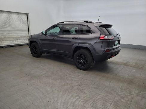 Used 2019 Jeep Cherokee Trailhawk image 3