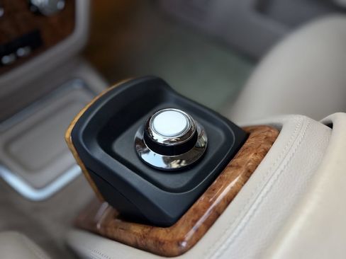 Used 2006 Rolls-Royce Phantom Sedan RWD image 26