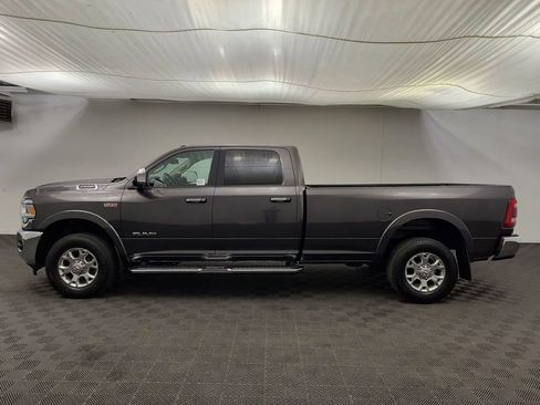 Used 2022 RAM 2500 Laramie AWD/4WD image 2