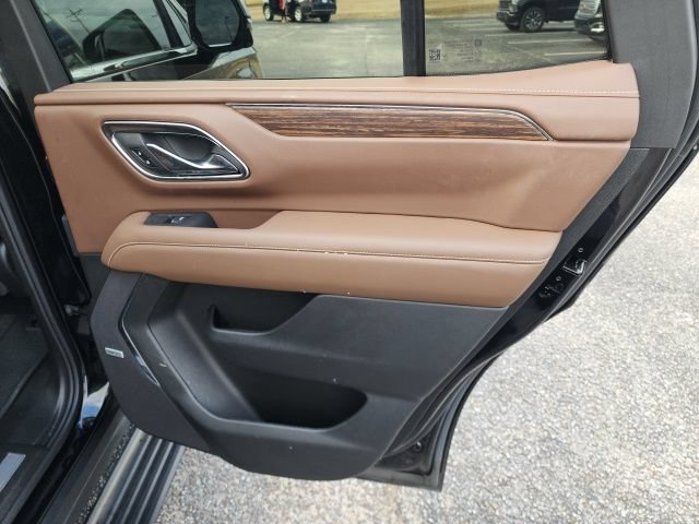 Used 2024 Chevrolet Tahoe High Country AWD/4WD image 20