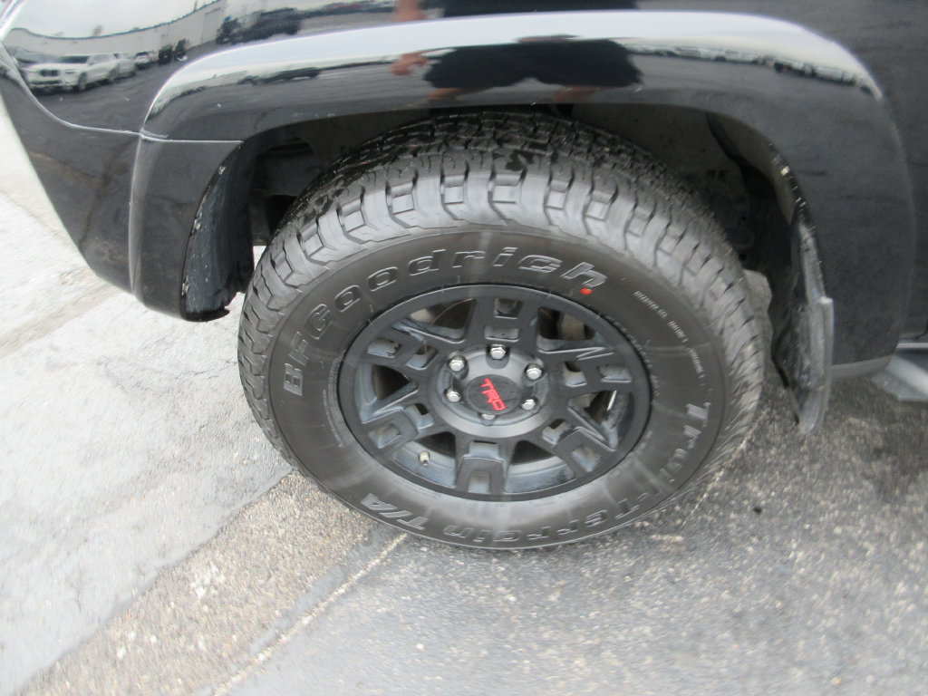 Used 2021 Toyota 4Runner TRD Off-Road Premium AWD/4WD image 14