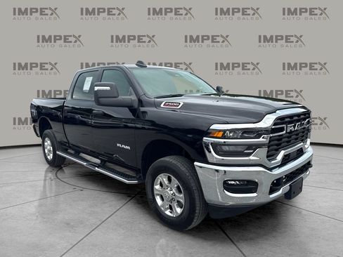 Used 2026 RAM 2500 Big Horn AWD/4WD image 7