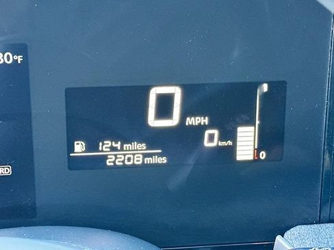 Used 2025 Nissan Kicks SV w/ SV Premium Package image 11