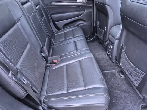 Used 2014 Jeep Grand Cherokee Overland AWD/4WD image 21