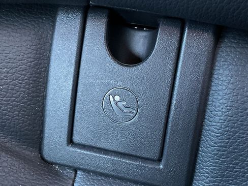 Used 2025 Toyota Camry SE image 16