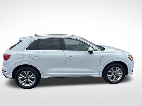 Used 2024 Audi Q3 2.0T Premium image 7