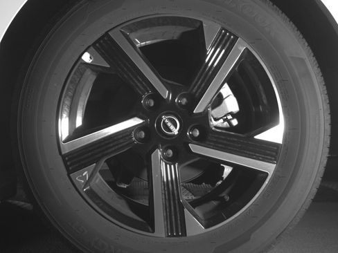 Used 2025 Nissan Sentra SV image 14